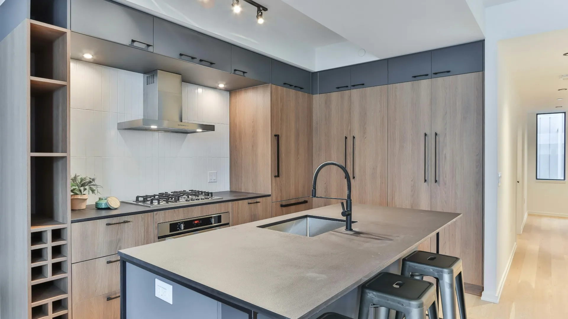 Modern Kitchen Cabinets